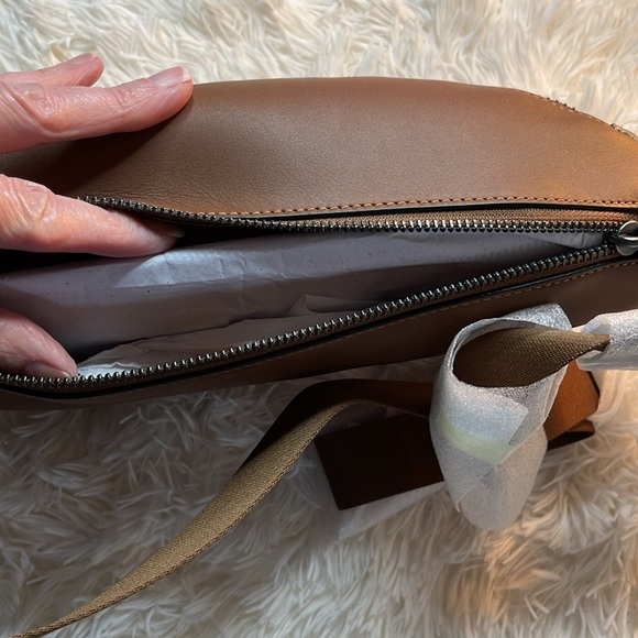 ❤️Warren Belt Bag In Signature Canvas With Trompe L'oeil Print - Picture 8 of 16